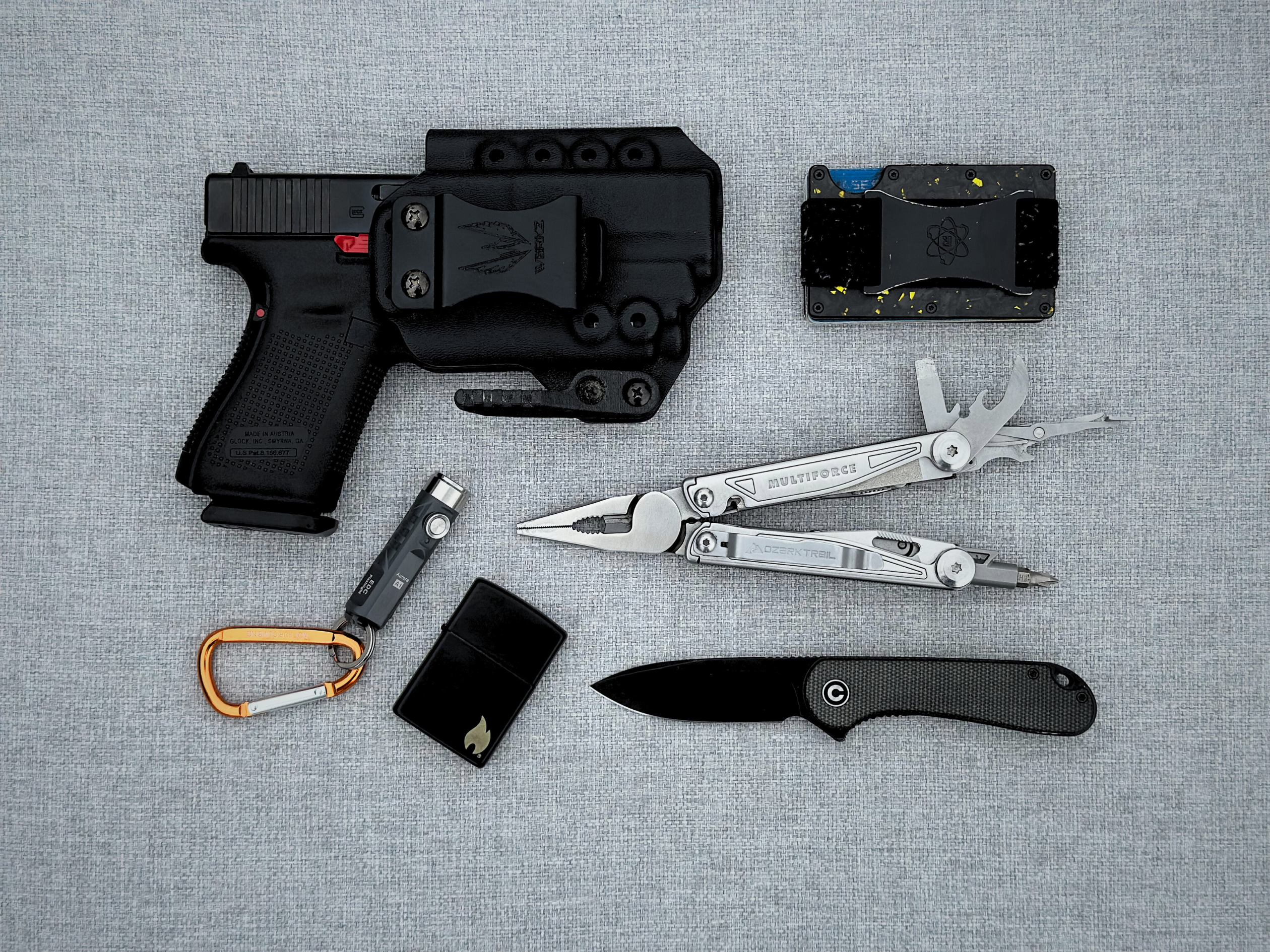 Read more about the article Be Prepared: Every Day Carry Essentials For Any Man